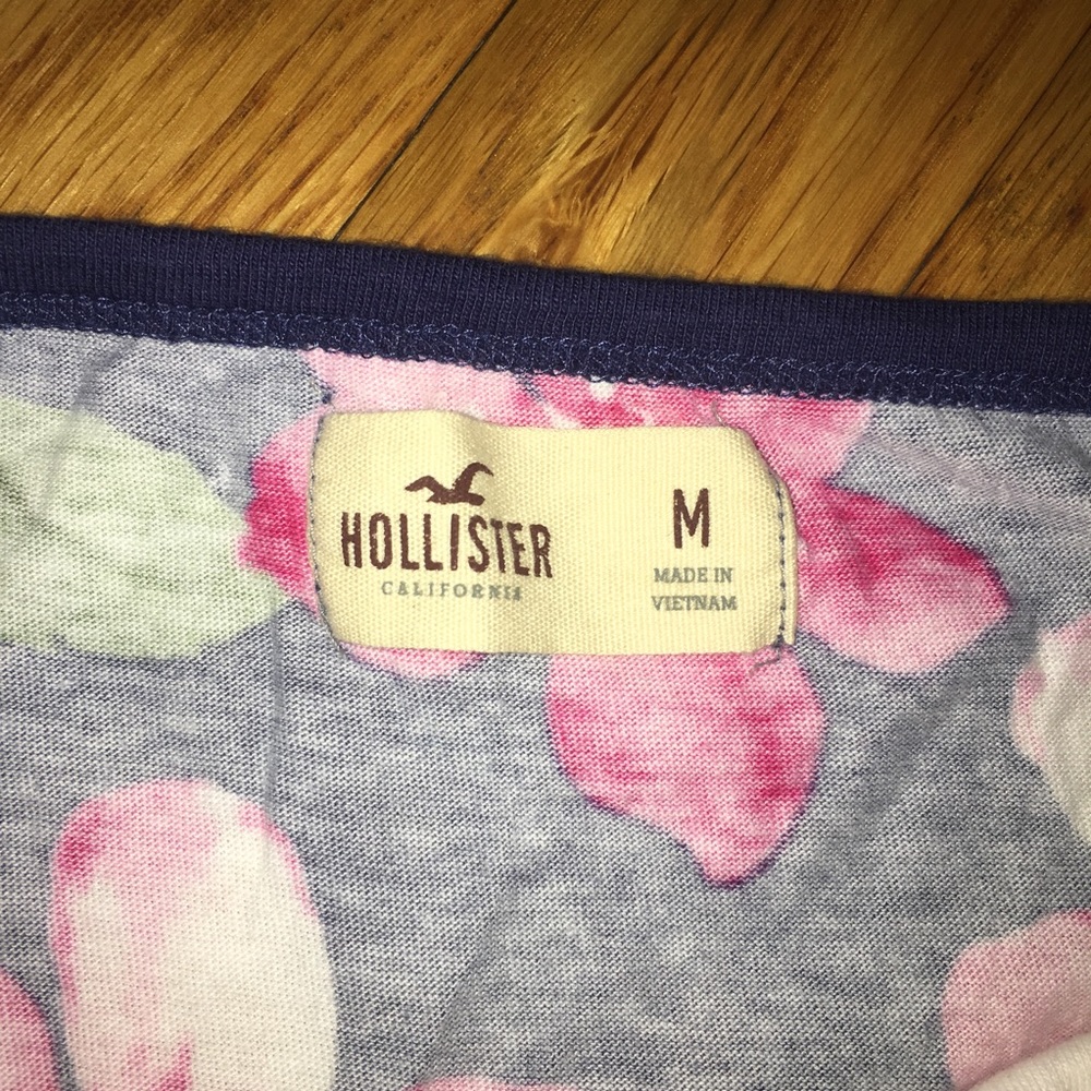 🌺 🆕Hollister Floral Top - Picture 4 of 4